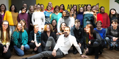 Sans le soutien de nos activistes, de nos membres et de nos donateur·rice·x·s, les succès de notre travail en faveur des droits humains ne seraient pas possibles. L'équipe de la section suisse d'Amnesty de la section suisse vous dit merci ! © Amnesty Suisse