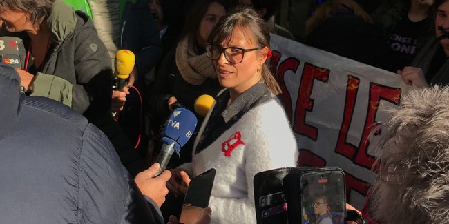 Vanessa Mendoza Cortes lors de son procès en décembre 2023 © Amnesty Catalunya