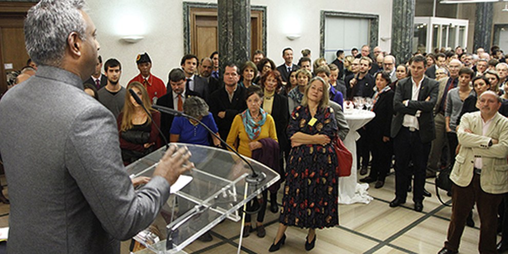 Près de 250 personnes sont venues assister à l'inauguration des nouveaux locaux d'Amnesty à Genève en présence du Secrétaire général, Salil Shetty. © Samuel Fromhold
