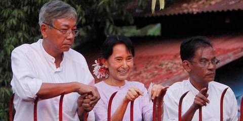 Aung San Suu Kyi suscite tous les espoirs, mais son champ d’action politique est plus que restreint. © APGraphicsBank