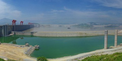 ABB a été critiqué lors de la construction du barrage des Trois-Gorges en Chine. Aujourd’hui, l'entreprise adopte des critères de responsabilité sociale. © Nowozin