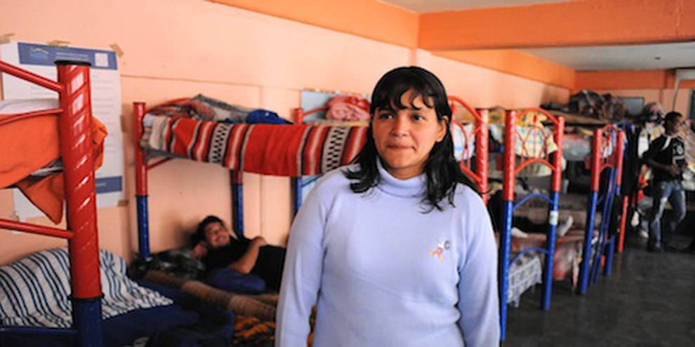 Les femmes ne sont plus de simples suiveuses de conjoints mais bien actrices de leur propre migration. © AI / Ricardo Ramírez Arriola