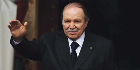 Après la réélection pour un quatrième mandat consécutif du président Abdelaziz Bouteflika, il est vital que l’opposition puisse s’organiser librement. © AFP PHOTO / FAROUK BATICHE