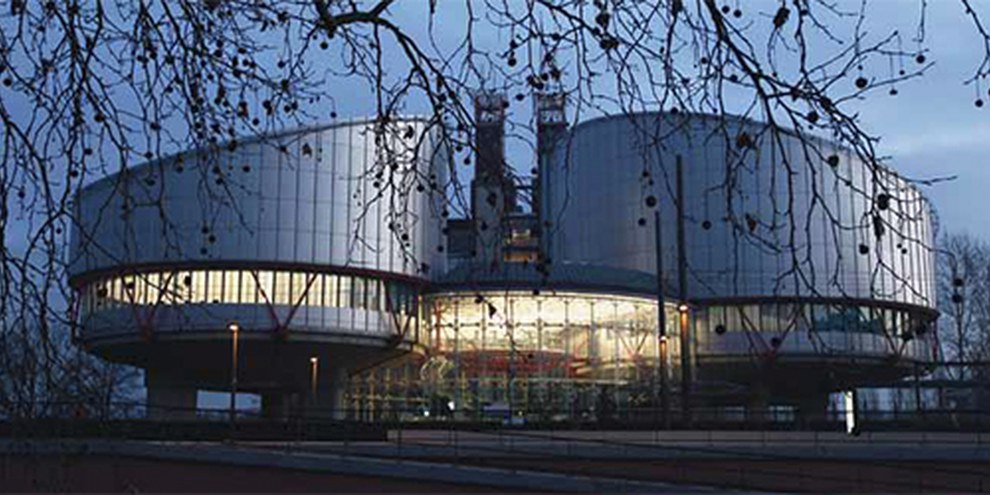 Même si les décisions de la Cour européenne des droits de l’homme à Strasbourg agacent parfois, la Suisse officielle n’entend pas dénoncer la CEDH. © REUTERS/Vincent Kessler