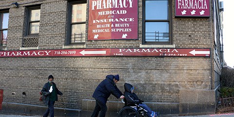 Depuis l’entrée en vigueur de la réforme de la santé Obamacare, dix millions d’Américain·e·s auraient bénéficié de l’expansion de Medicaid,le programme gouvernemental d’assurance-maladie pour les pauvres et les handicapé·e·s. © Xavier Filliez