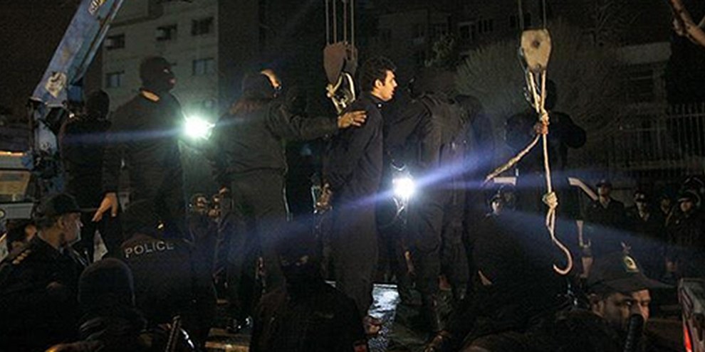 Amnesty a recensé quelque 369 exécutions en 2013, auxquelles s’ajoutent «au moins 335 autres exécutions». Soit plus de sept cents au total. © National Police of Iran
