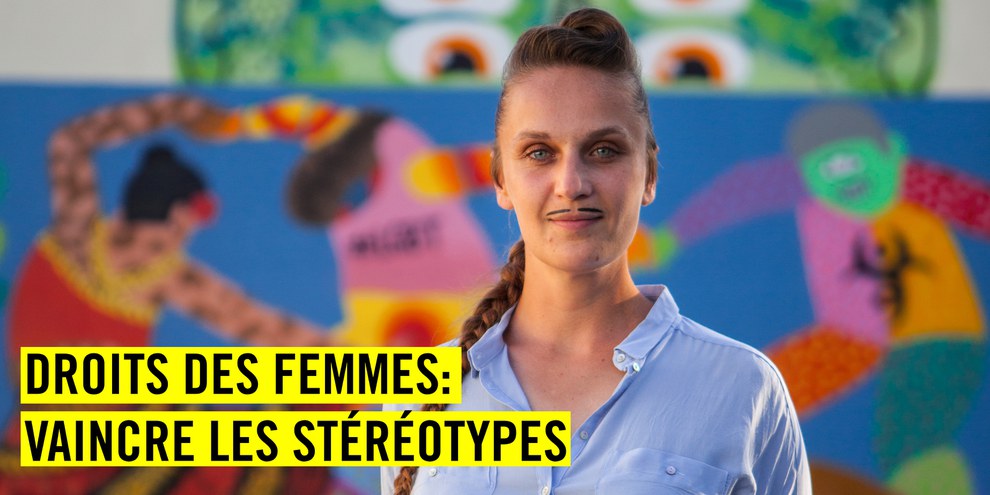 Kashink est une artiste engagée du mouvement street art et graffiti. Elle a notamment collaboré à la campagne d'Amnesty International «Mon corps mes droits». © Charles Devoyer