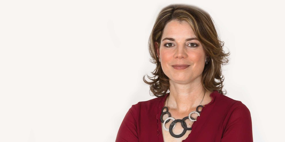 Dans le livre qu’elle publie aux Éditions Favre, Manon Schick, la directrice de la Section suisse d’Amnesty International, brosse le portrait de «ses héroïnes», des femmes qui ont croisé son parcours et qui l’on marquée. © Amnesty International