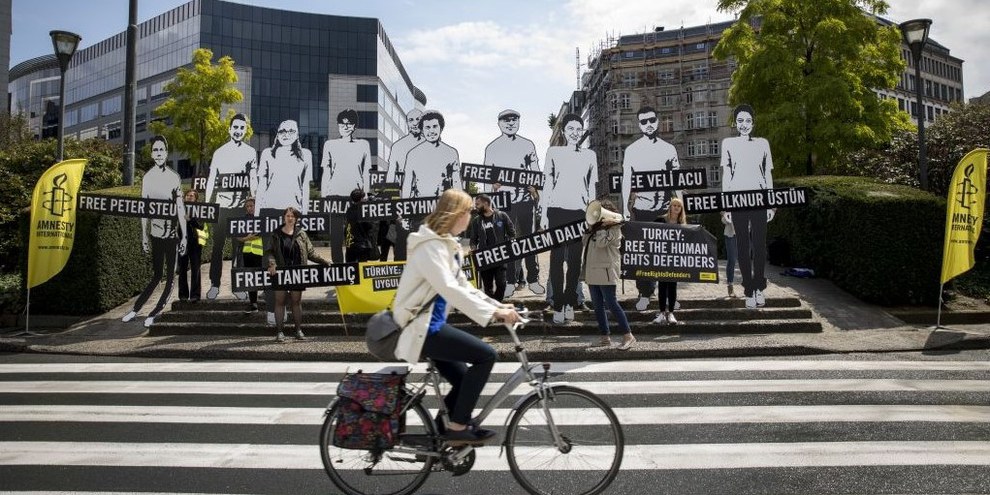 © Richard Burton / Amnesty International