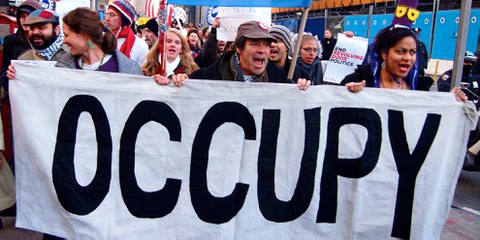 Aux États-Unis, il existe des mouvements populistes tant à droite qu’à gauche. Le mouvement Occupy, qui a démarré en 2011, a contribué au bon score du candidat de la gauche populiste, Bernie Sanders, aux primaires de la présidentielle. © Daryl L./Shutterstock.com