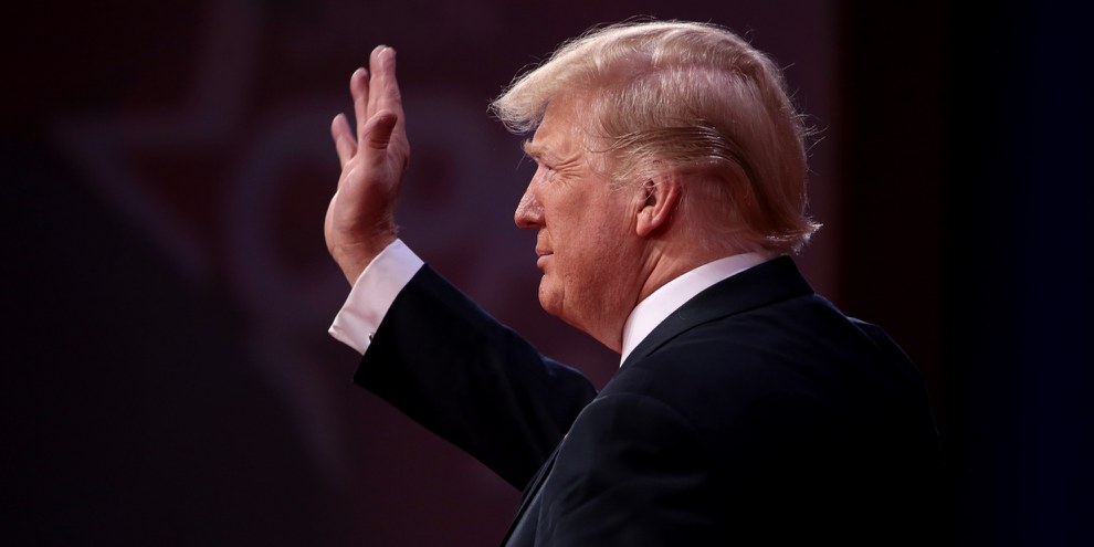 En claquant la porte du Conseil des droits de l’homme, l’administration Trump participe à décomplexer le discours de certain·e·s dirigeant·e·s européen·ne·s, notamment sur le thème de la migration. © Gage Skidmore/CC