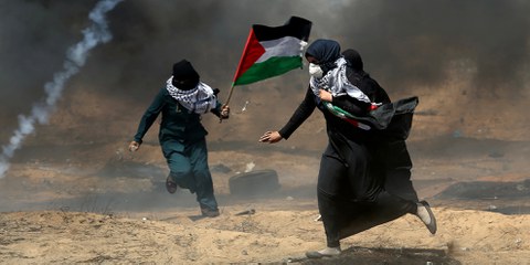Des manifestant∙e∙s palestinien∙ne∙s ont été abattu∙e∙s par les soldats de Tsahal pour avoir brandi des cisailles, même à des dizaines de mètres de l’armée, lors des manifestations des Marches du Retour à la frontière entre Gaza et Israël. © REUTERS