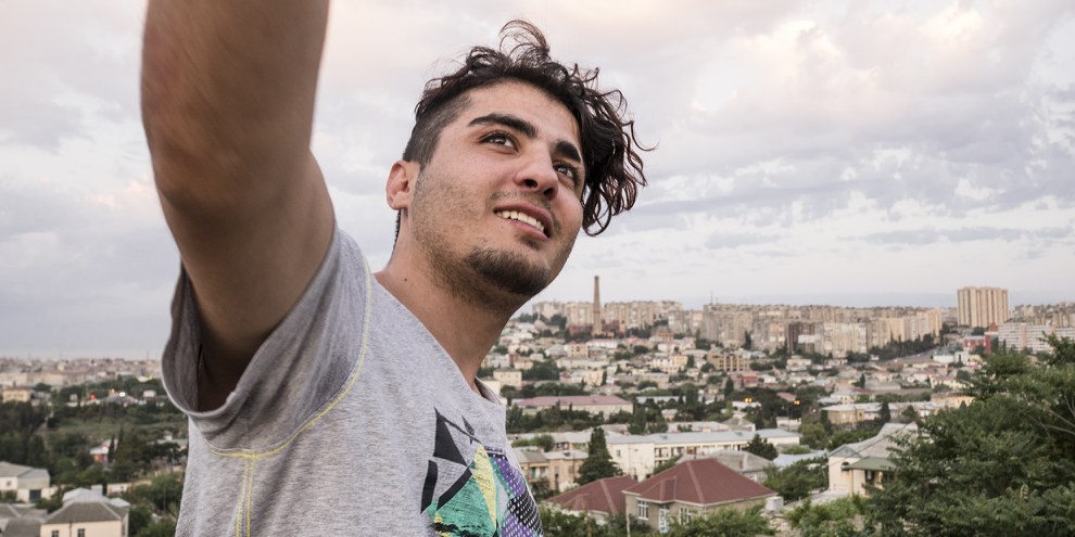Le reporter Mehman Huseynov a été condamné à deux ans de prison pour « diffamation » après avoir dénoncé la torture subie lors d’un interrogatoire policier. © Nicolas Brodard