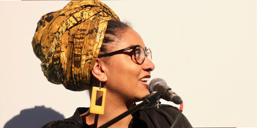 Pamela Ohene-Nyako, historienne à l'Université de Genève et activiste afro-féministe, a lancé Afrolitt' en 2016. © Ashley Moponda
