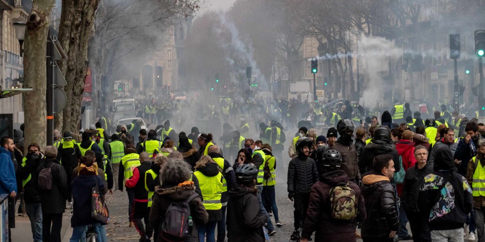 Apparu en octobre 2018, le mouvement des Gilets jaunes est exceptionnel en termes de mobilisation sociale. © Birdog Vasile-Radu / Shutterstock.com