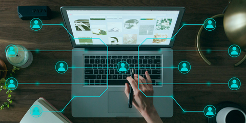 La digitalisation de nos sociétés a deux facettes: d'un côté elle est incontournable dans notre quotidien, de l'autre elle atteint massivement nos droits humains.© Buffix / Pixabay