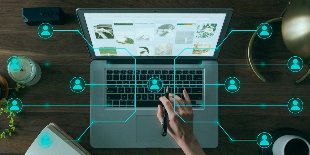 La digitalisation de nos sociétés a deux facettes: d'un côté elle est incontournable dans notre quotidien, de l'autre elle atteint massivement nos droits humains.© Buffix / Pixabay