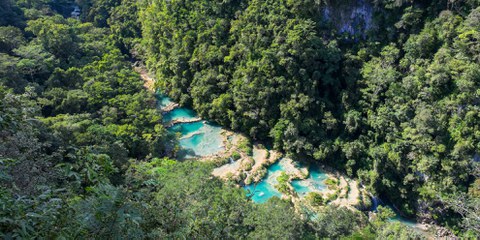 Le fleuve Cahabón est essentiel pour la communauté Q'eqchi', au Guatemala. Mais il attire de plus en plus la convoitise d'entreprises. © Keystone / HEMIS / GUIZIOU Franck