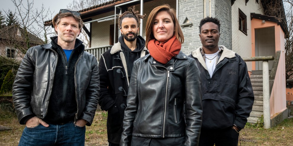 Pour son long-métrage Dynamic Wisdom, Elise Shubs a accompagné le collectif d’une vingtaine de requérants d’asile nigérians qui occupaient une maison vide sur les hauts de Lausanne. © Florian Cella/24Heures