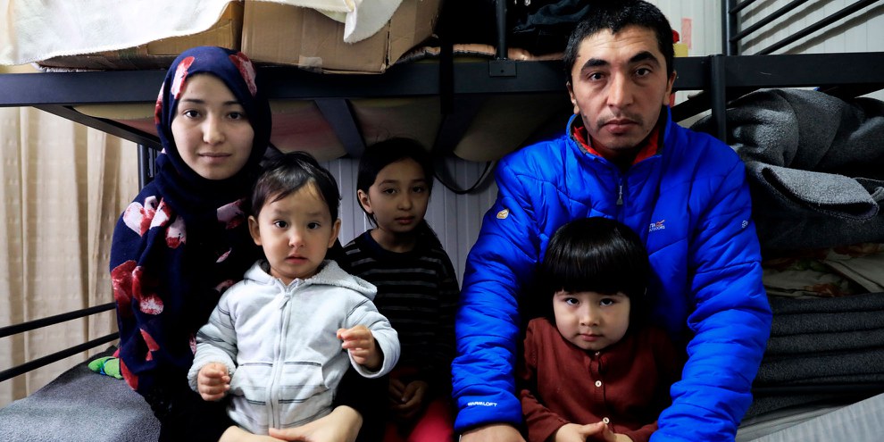 Famille de réfugiés afghans en Grèce, en 2018. © Giorgos Moutafis/Amnesty International