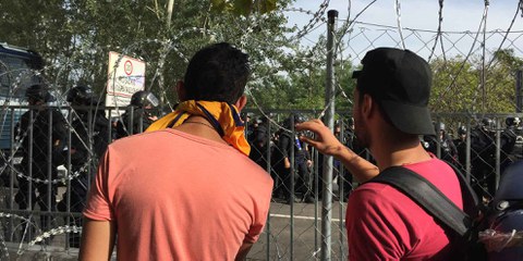 La route des Balkans: Barbelés, murs et violence