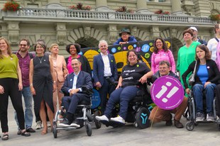 108 000 signatures déposées pour l’initiative pour l’inclusion