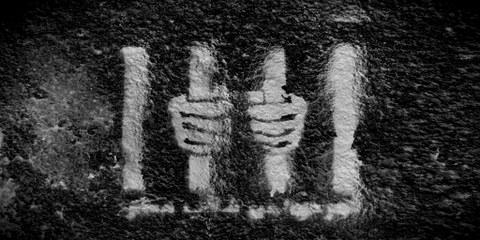 Les détenu.e.s politiques non violent.e.s n'ont commis aucun crime. Pourtant, beaucoup d'entre eux sont emprisonné.e.s dans des conditions dangereuses. © Amnesty International