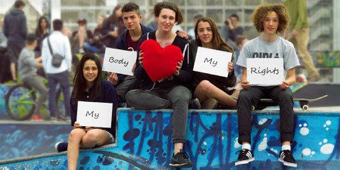 Groupe de jeunesse pour la campagne MY BODY MY RIGHTS en Belgique. © Amnesty International