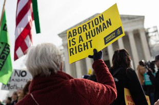 Amnesty International lance une nouvelle campagne sur le droit à l’avortement