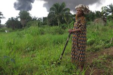 Des militants d'Amnesty International mettent au jour les graves négligences des géants pétroliers Shell et Eni