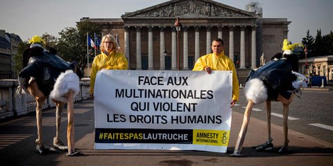 Action d'Amnesty France en 2014. © P-Y Brunaud/Pictutank