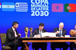 Il faut des engagements contraignants de la part des candidats aux Coupes du monde 2030 et 2034