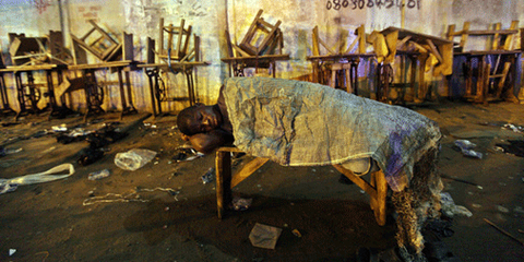 Aniedi Bassey, 16 ans, habitait Njemanze, Port Harcourt, Nigeria, avant d'être expulsé. © George Osodi / Amnesty International