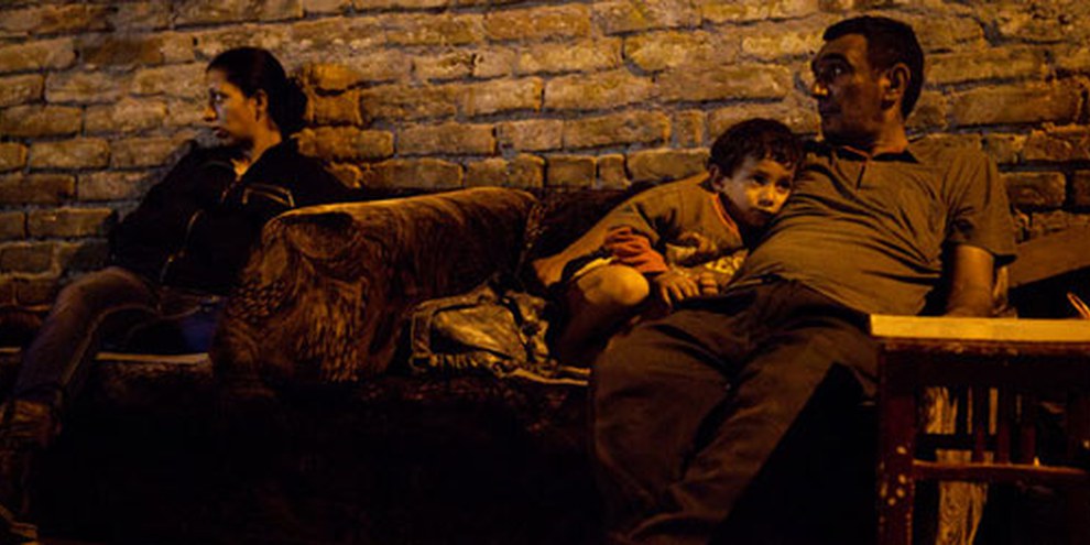 Des familles roms ont été expulsées de leur maison et se sont retrouvées à la rue, Belgrade, Serbie, août 2011. © Sanja Knezevic