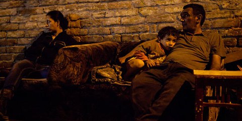 Des familles roms ont été expulsées de leur maison et se sont retrouvées à la rue, Belgrade, Serbie, août 2011. © Sanja Knezevic
