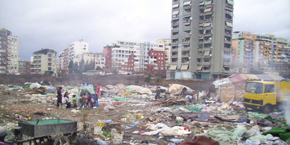 Quelques 35 familles roms ont été expulsées de leur logement à Tirana. © SHKEJ (National Association - Education for Life) 