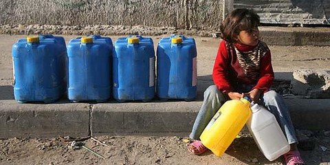 Dans la bande de Gaza, plus de 90% de l'eau disponible est polluée et impropre à la consommation. © Iyad El Baba/UNICEF-oPt 