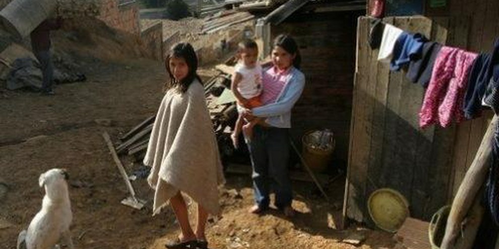 En Colomie, de nombreuses familles déplacées à cause du conflit interne vivent dans des conditions misérables dans les bidonvilles de Bogota. ©UNHCR