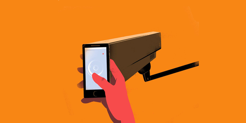 La surveillance mise en place par Facebook et Google représente une menace pour une série de droits, tels que  les droits à la liberté d’opinion, d’expression et de pensée, ainsi que les droits à l’égalité et à la non-discrimination. © Sebastien Thibault/agoodson.com