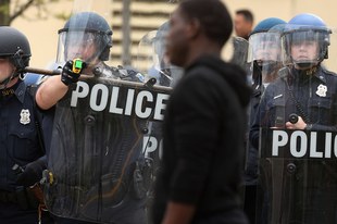 Utilisation abusive des armes à impulsions électriques par les forces de l’ordre