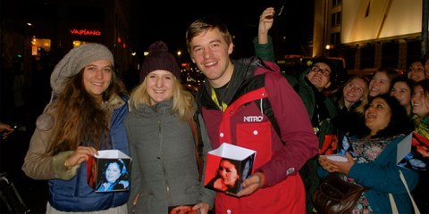 La délégation d'AMNESTY YOUTH (de g à d): Lea, Janka et le stagiaire André © Lea Schlunegger