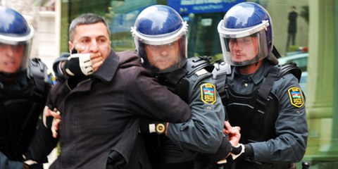 Repressione di manifestanti in Azerbaigian © IRFS 