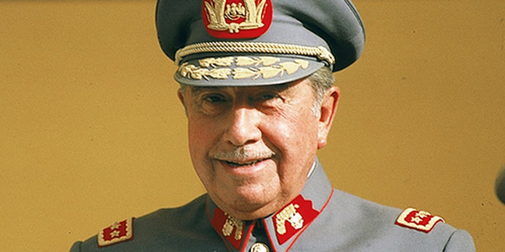 Augusto Pinochet a Santiago nel 1983. © Amnesty International
