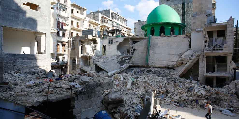 La moschea  Ibrahim al-Khalil di Aleppo dopo un bombardamento, 27 marzo 2015. © Amnesty International