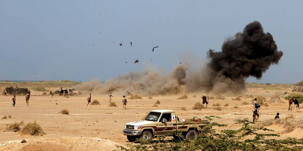 Esplosione di una mina vicino alla città portuale di Mocha, vicino al Mar Rosso © AFP/Getty Images
