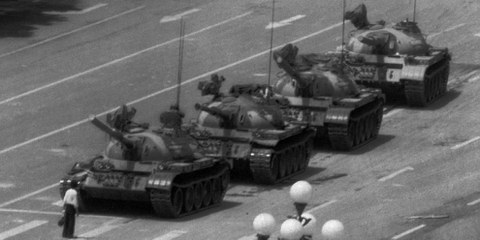 4 giugno 1989, piazza Tiananmen, Pechino © Jeff Widener/AP/REX/Shutterstock