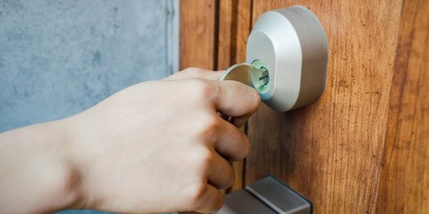 L'assegnazione agli arresti domiciliari sarebbe possibile sulla base di semplici sospetti riguardo quanto la persona potrebbe fare in futuro. © LFO62 / shutterstock.com