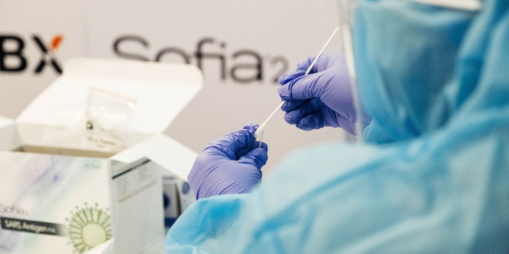 Necessario intervenire affinché non ci siano disuguaglianze nell'accesso ai vaccini © JC Gellidon, Unsplash