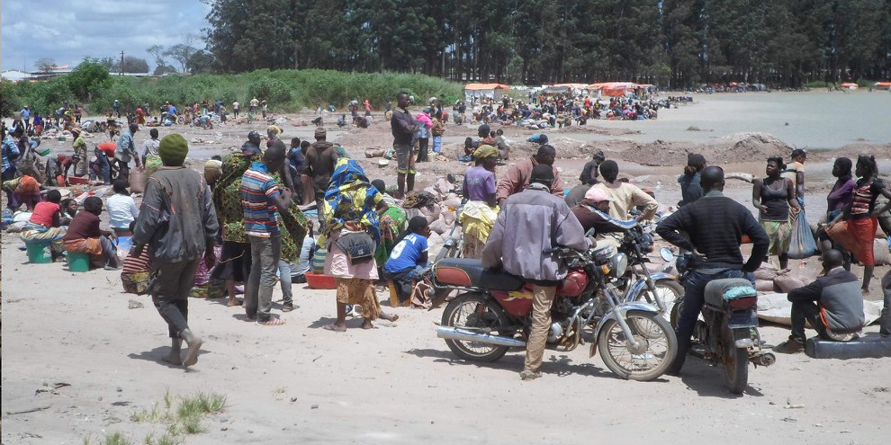 Estrazione di cobalto, un minerale utilizzato nelle batteria al litio – vicino al Lago Malo (Repubblica democratica del Congo) nel 2017. ©Amnesty International