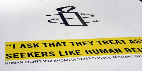 Amnesty International chiede ulteriori misure contro la violenza nei centri d'asilo federali